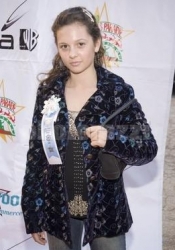 Photos de Mackenzie Rosman - Hollywood Christmas Parade 11.27.2005 - 10